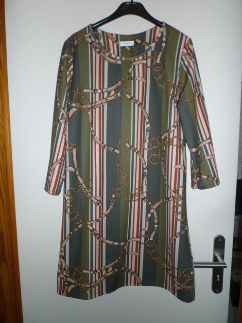 Recht kleedje met motief Studio It maat XL, Kleding | Dames, Jurken, Zo goed als nieuw, Maat 46/48 (XL) of groter, Overige kleuren