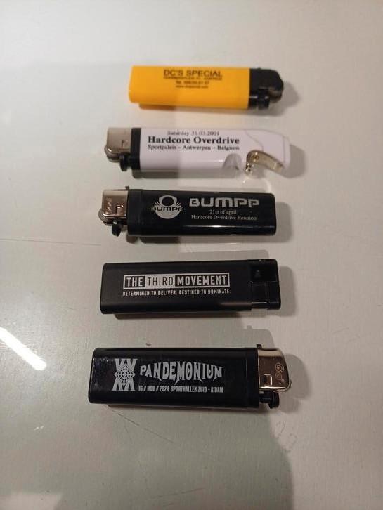 Lot briquets hardcore gabber oldschool hardcore overdrive, Collections, Marques & Objets publicitaires, Enlèvement ou Envoi