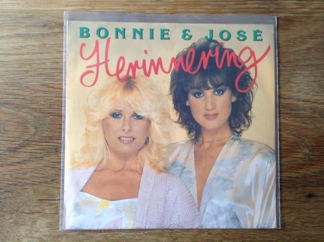single bonnie & jose, Cd's en Dvd's, Vinyl Singles, Beschermende buitenhoes, Fotohoes, Originele persing, Single, 1980 - 1989