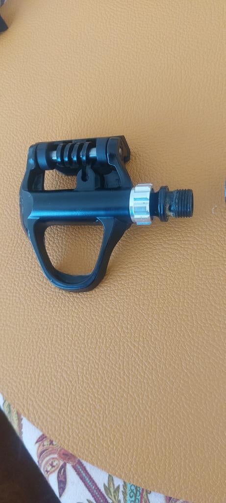 Vélos de course à pédales géantes, Enlèvement