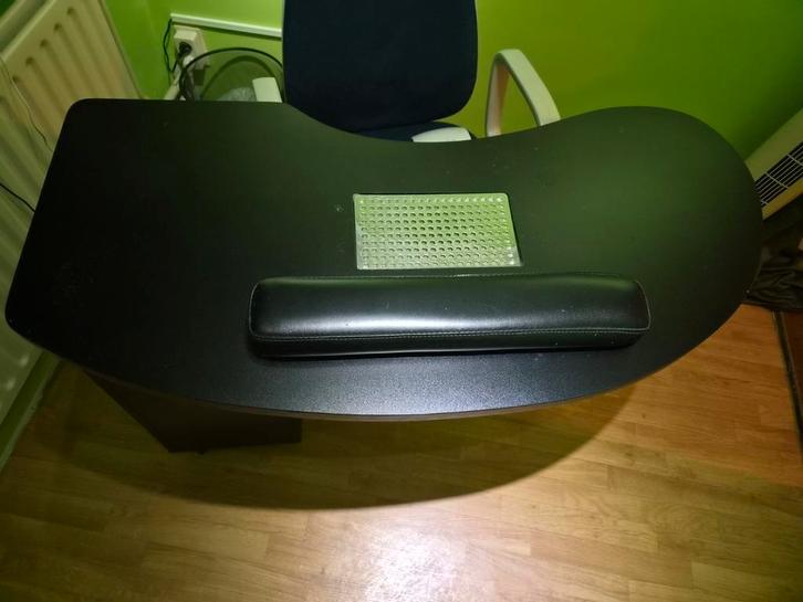 Nageltafel met afzuiging, Handtassen en Accessoires, Uiterlijk | Cosmetica en Make-up, Handen en Nagels, Zwart, Ophalen