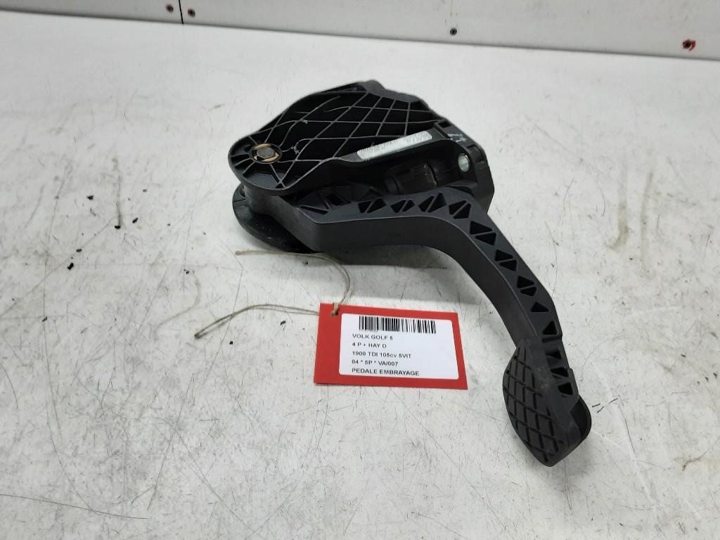 PEDALE D'EMBRAYAGE Volkswagen Golf V (1K1) (1K1721059AE), Volkswagen, Mevr. I. Hauben, Utilisé, Rue de l'Espoir 34 34
4030  GRIVEGNÉE, BE