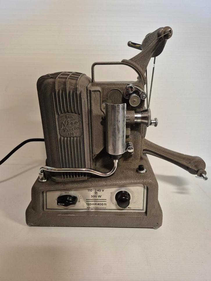 Projecteur de cinéma Vintage Nizo Lucia 120, Collections, Appareils photo & Matériel cinématographique, Projecteur, Enlèvement