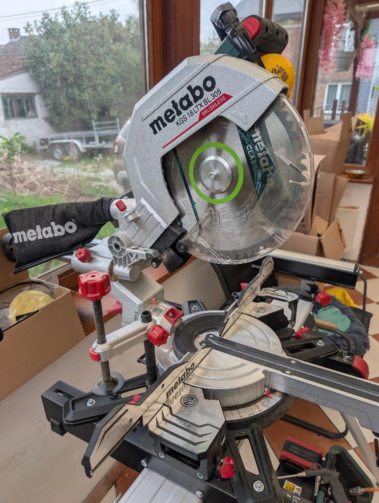 Scie a onglet metabo KGX 18 LTX 305 + pied, Enlèvement, Comme neuf, Scie à onglet, Metabo