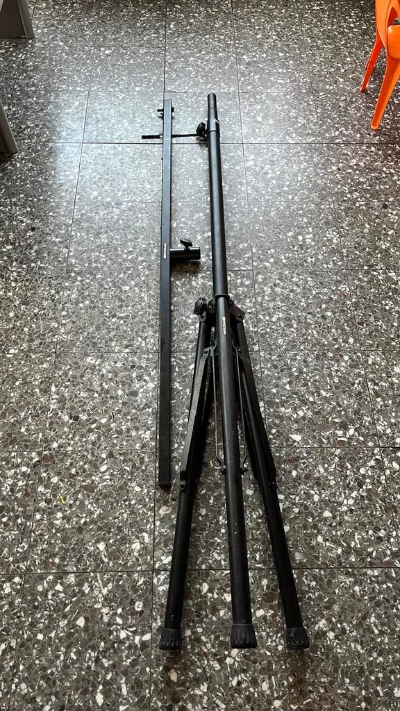 Lichtstatief met een T bar JBL, Ophalen, Gebruikt