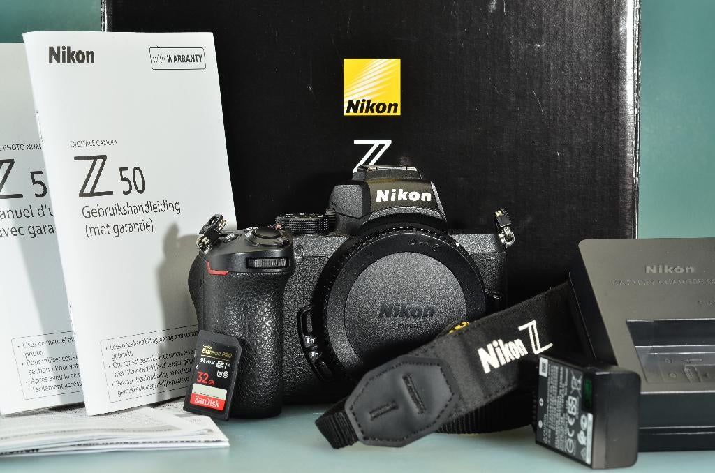 Nikon Z50 body <8000 clicks + 2e batterij, Audio, Tv en Foto, Fotocamera's Digitaal, Zo goed als nieuw, Nikon, Ophalen of Verzenden