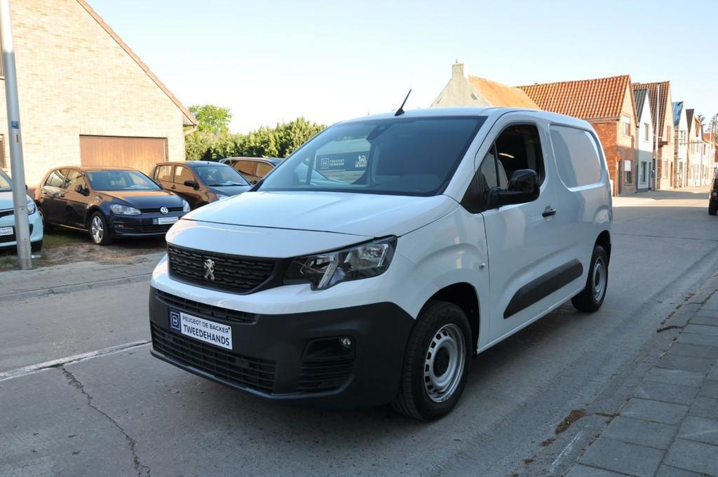 Peugeot Partner Asphalt L1 (bj 2023), Voorwielaandrijving, 75 kW, Stof, Gebruikt
