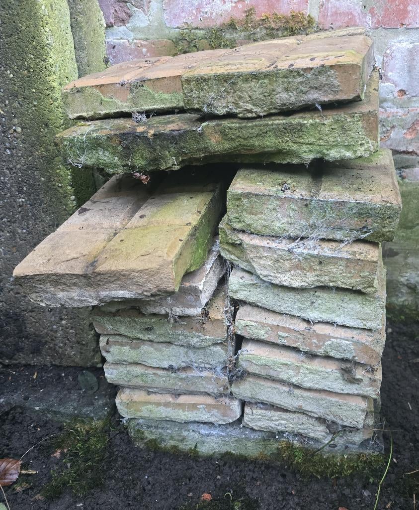 steenblokken - betonblokken - tegels   gratis, Enlèvement