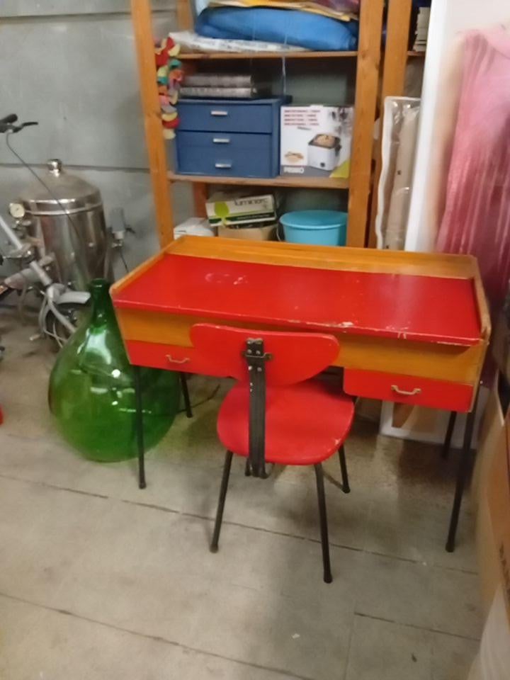 Bureau d écolier, Enfants & Bébés, Chambre d'enfant | Tables & Chaises, Enlèvement