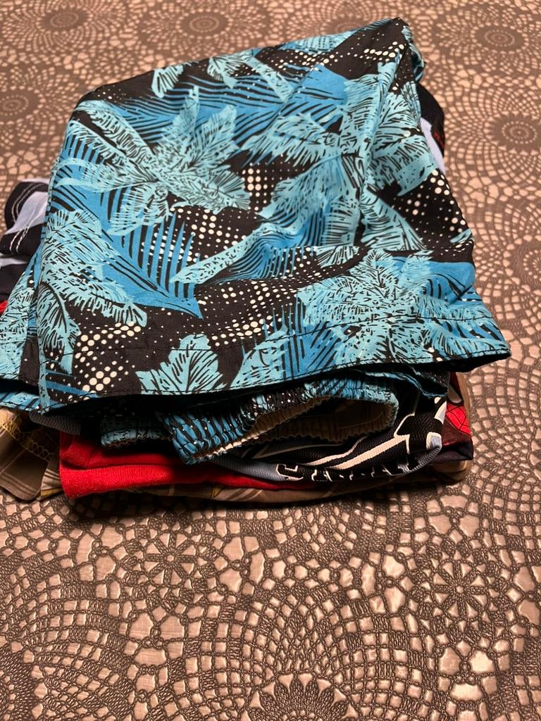 Lot garcon taille 8 ans (2 teeshirt,1 short,1 chemise), Enlèvement, Utilisé, Garçon