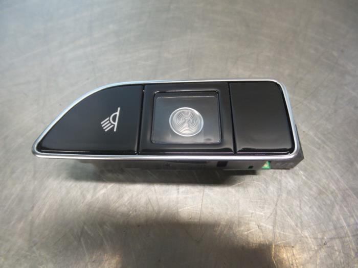 Eclairage intérieur arrière d'un Audi A8 (A8 10-), Autos : Pièces & Accessoires, Éclairage, Utilisé, 3 mois de garantie, Enlèvement ou Envoi