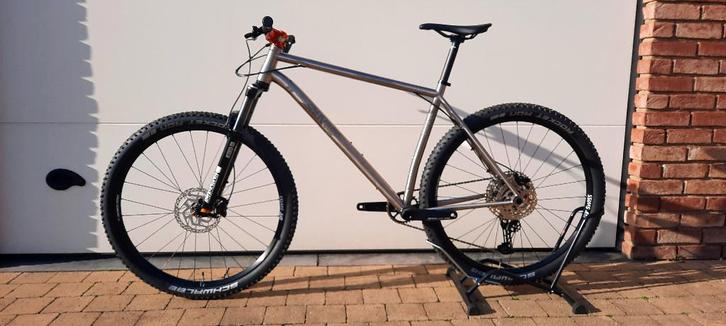 Vtt 29" titane Sauvage, Fietsen en Brommers, Fietsen | Mountainbikes en ATB, Nieuw, Heren, Overige merken, Hardtail, Ophalen