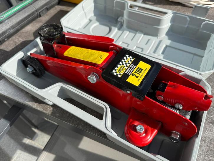 Momentsleutel + Garagekrik 2 TON – complete set, Autos : Divers, Prises, Comme neuf, Cric de garage, Hydraulique, Enlèvement