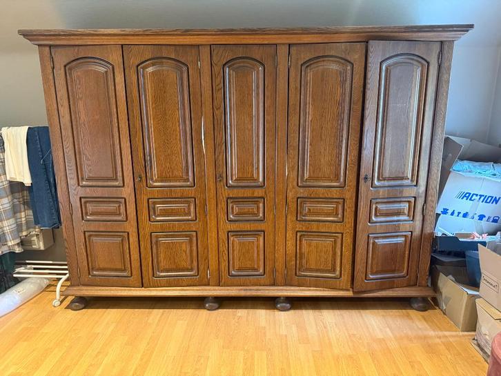 Gratis Kast, Huis en Inrichting, Kasten | Kleerkasten, Zo goed als nieuw, Met deur(en), Met plank(en), Ophalen