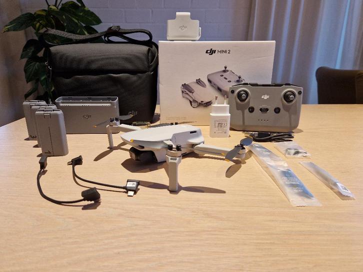 DJI Mini 2 Fly More Combo, TV, Hi-fi & Vidéo, Drones, Comme neuf, Drone avec caméra, Qualité supérieure, DJI, Moins de 250 g, 30 à 45 minutes