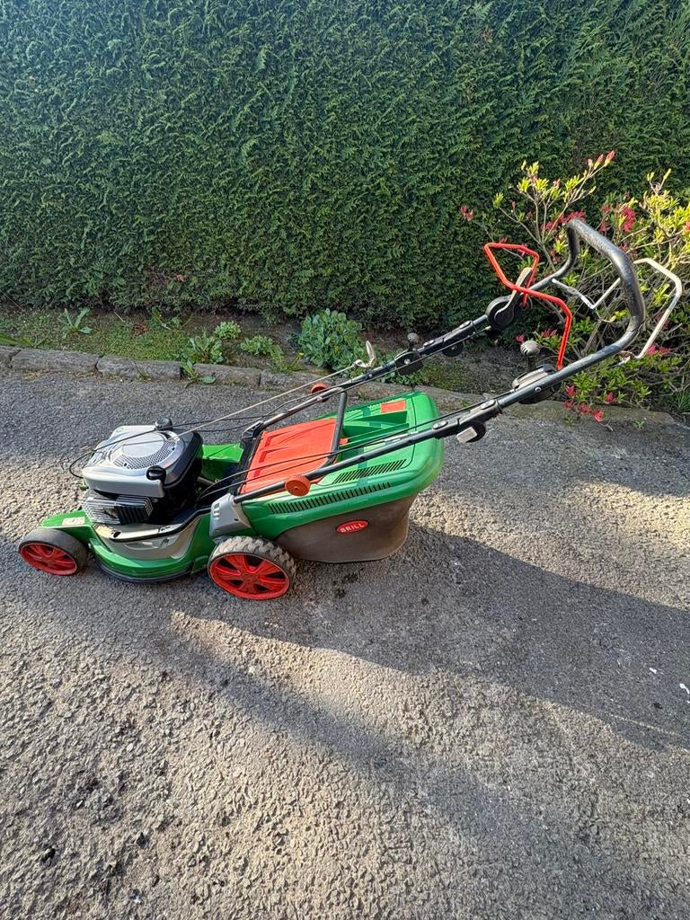 Benzine graasmaaier - zelftrekker, Jardin & Terrasse, Tondeuses à gazon, Enlèvement, Comme neuf
