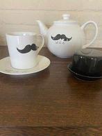 theepot porselein met tas en ondertas, Verzamelen, Ophalen of Verzenden, Nieuw, Porselein, Kop en/of schotel