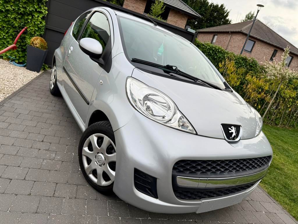 Peugeot 107 1.0i * 74.000 Km * Euro 5 * Garantie * Car Pass!, Auto's, Peugeot, Euro 5, 50 kW, Zwart, Dealer onderhouden