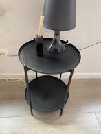 Leuk klein tafeltje, Enlèvement