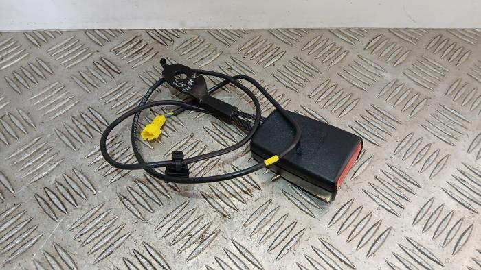 Insertion ceinture de sécurité avant droite d'un Mercedes, 3 mois de garantie, Utilisé, -, -