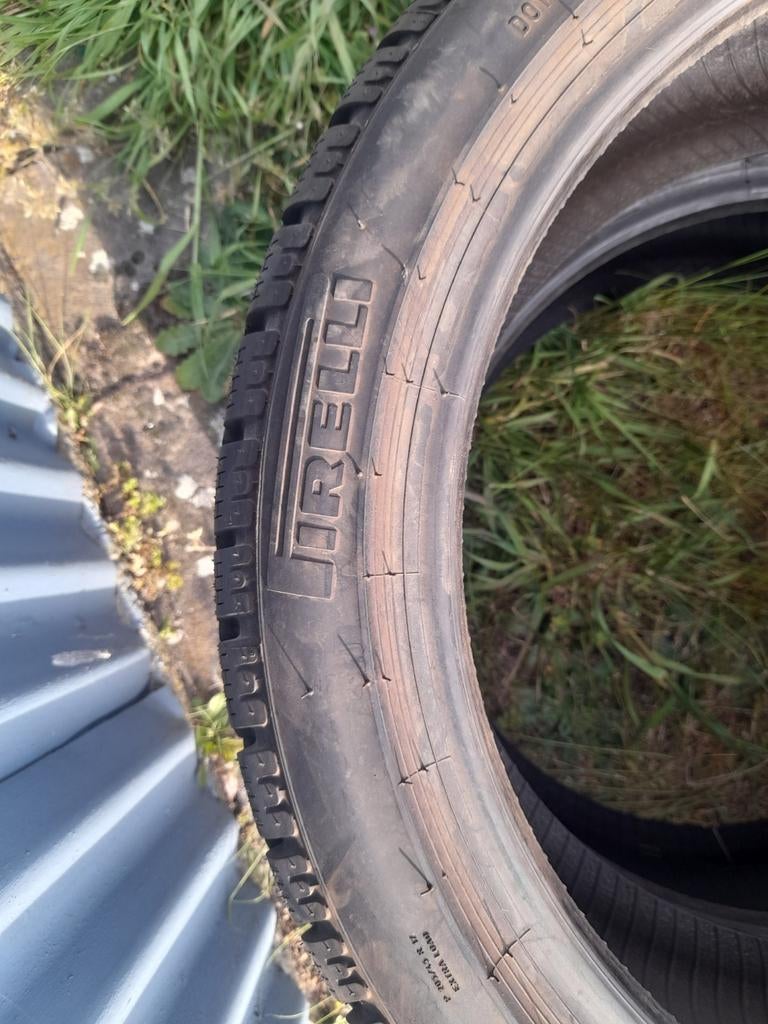 2 pneus Pirelli 205 45 R17 neufs, Enlèvement, Neuf