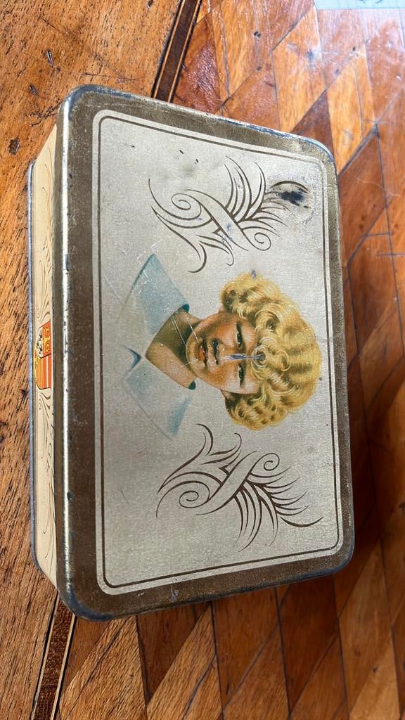 Très ancienne boîte métal Prince de Liege, Collections, Enlèvement ou Envoi