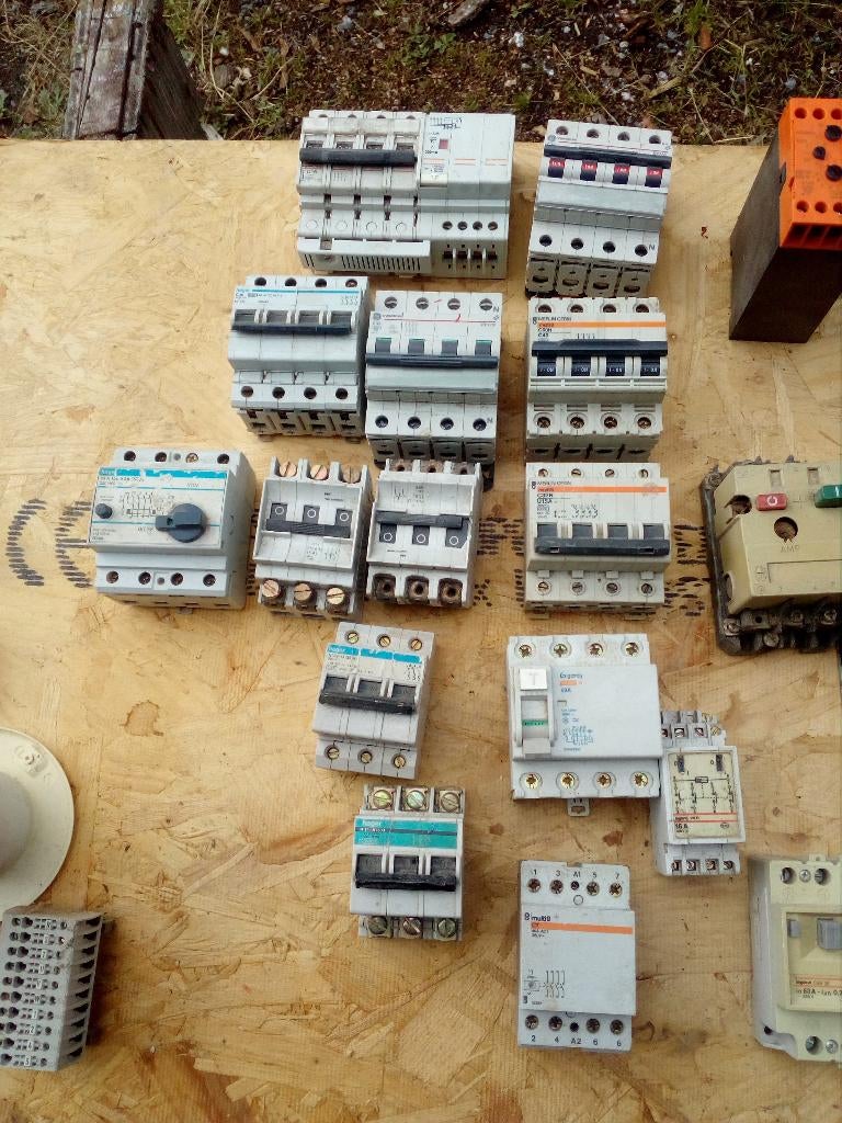 telerupteur triphasé et accessoisre, Bricolage & Construction, Électricité & Câbles, Enlèvement, Comme neuf