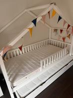 Bed petit puk 200x 90, met onderlade, inclusief matrassen, Ophalen, Zo goed als nieuw, Matras