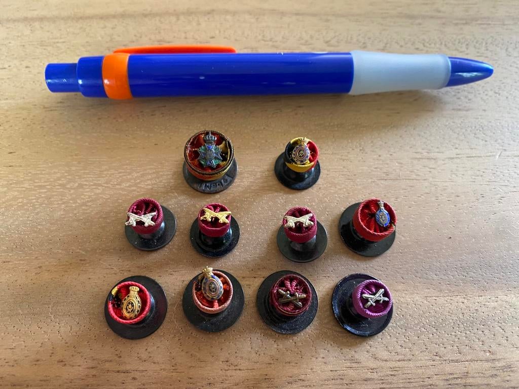 Lot insignes, Ophalen of Verzenden