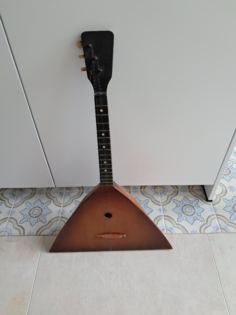 Balalaika, Ophalen, Gebruikt