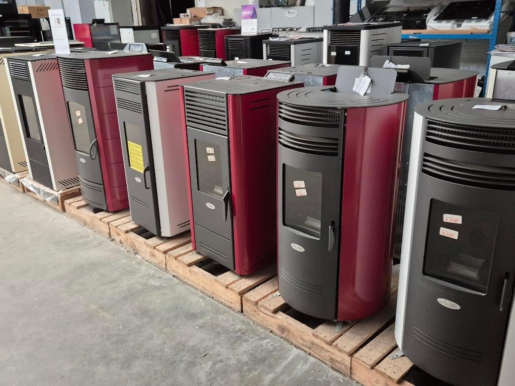 nouveau poêle à granulés jusqu'à -40 %, Bricolage & Construction, Chauffage & Radiateurs, Enlèvement, Neuf