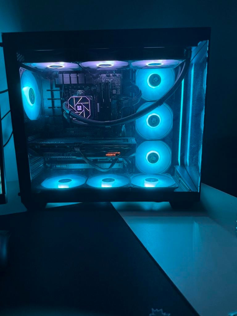 Pc gamer avec clavier et souris, Enlèvement, Comme neuf, SSD