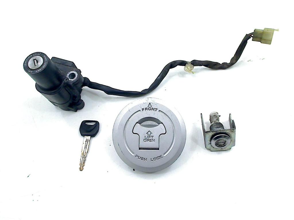 ENSEMBLE DE VERROU ET CYLINDRE DE PORTES Honda (35010KYJ900), Dhr. S. di Majo, Utilisé, Info@cama-motorparts.nl, P.J. Troelstraweg 8 8
3144 CX  MAASSLUIS, NL