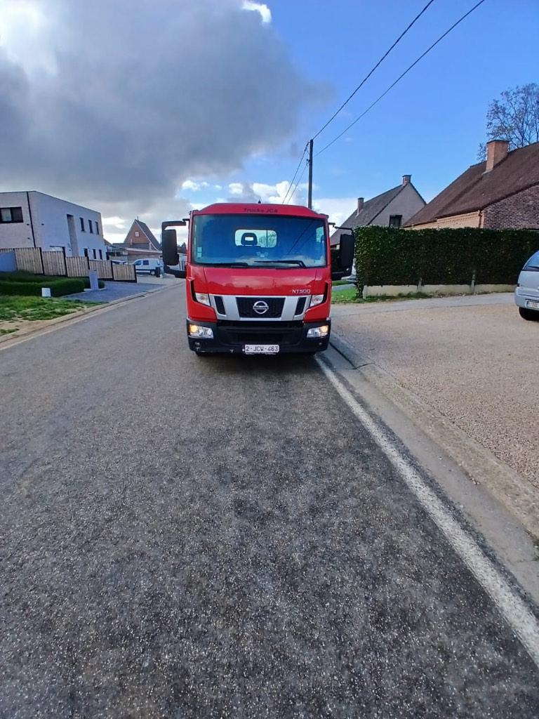 nissan nt500 vrachtwagen 7.5 TON, Auto's, Overige merken, Particulier, 2 deurs, Te koop