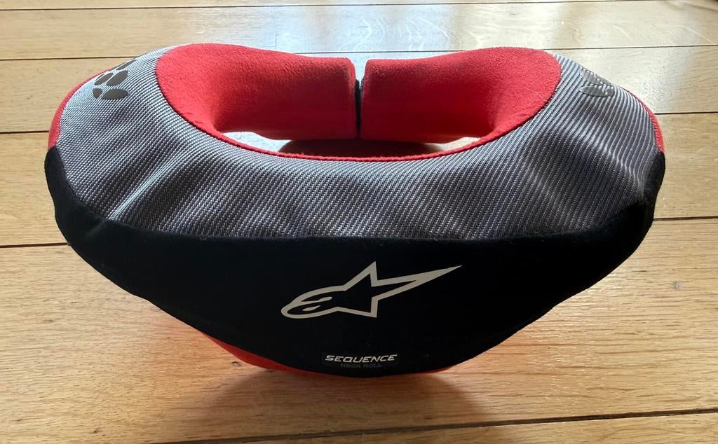 Protection cou karting, Sports & Fitness, Karting, Enlèvement, Comme neuf