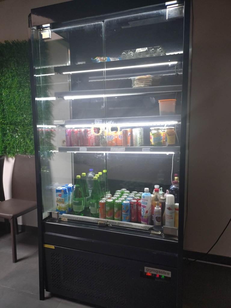 Frigo professionnelle, Elektronische apparatuur, Koelkasten en IJskasten, Zo goed als nieuw, Zonder vriesvak, 200 liter of meer