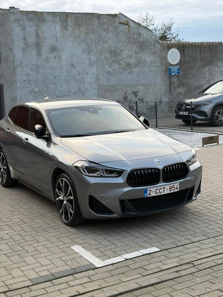 Bmw X2 Sdrive 18i M pakket + M Aerodynamicapakket, Autos, BMW, Argent ou Gris, Euro 6, Noir, 5 portes