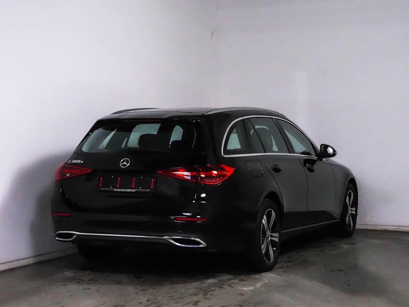 Mercedes-Benz C-klasse 300 e Break Luxury Line | Panoramisch, Auto's, Automaat, Zwart, 4 cilinders, Bedrijf