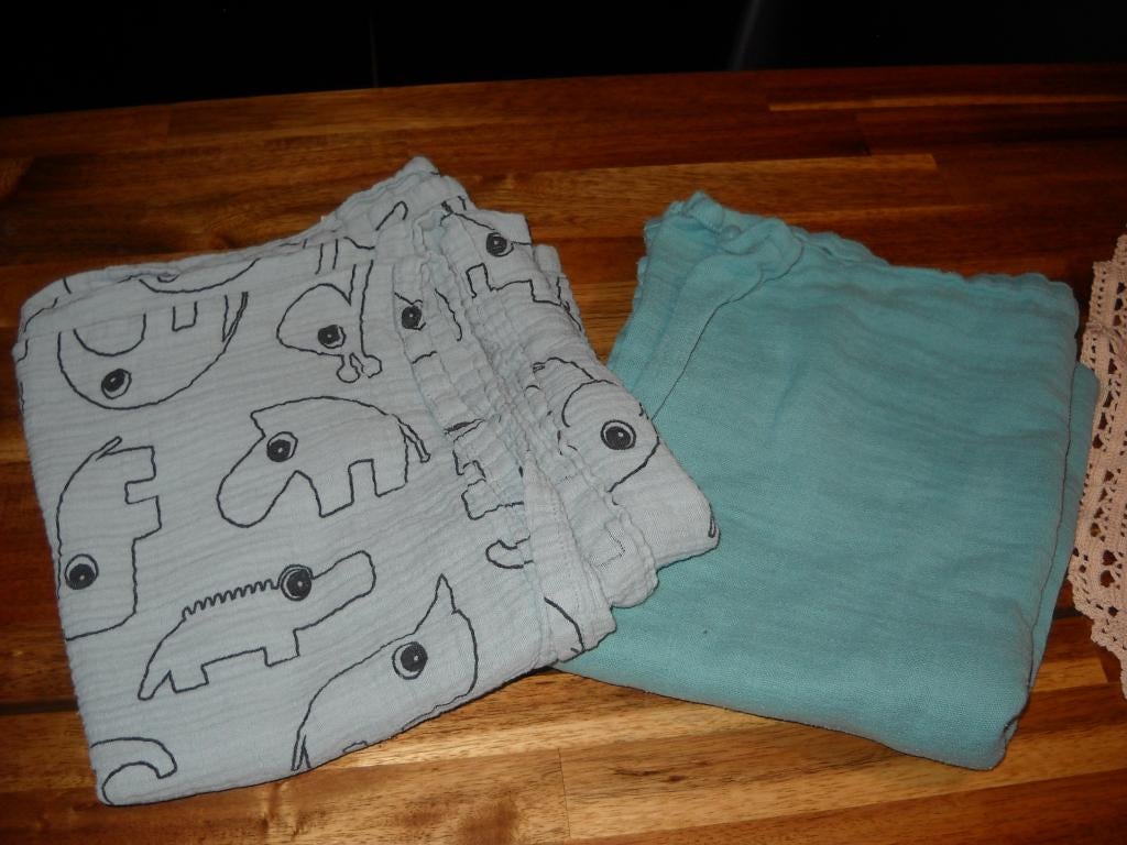 2 grote inbaker tetradoeken fabelab en done by dear € 5,00, Kinderen en Baby's, Ophalen, Gebruikt