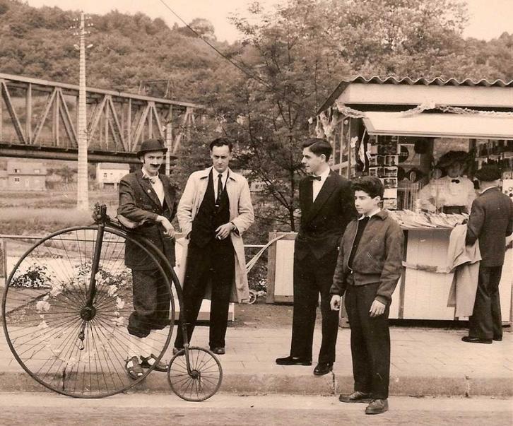 Reproduction photo 1015.Grand‑Bi à Anseremme (années 50–60), TV, Hi-fi & Vidéo, Photo | Cadres photo, Neuf, Enlèvement ou Envoi