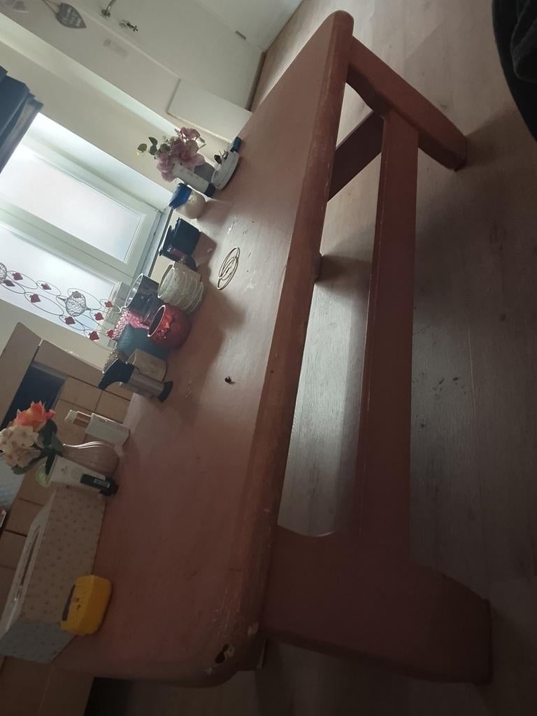 Oude Houten salontafel. Al overschilderd geweest, Ophalen