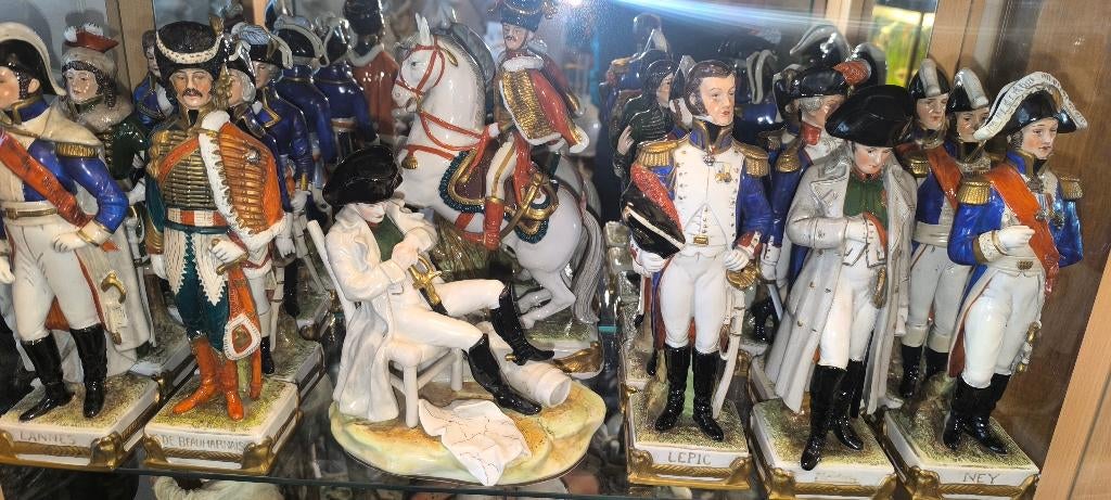 Set bestaande uit 17 scheibe alsbach beelden Napoleon, Antiek en Kunst, Ophalen