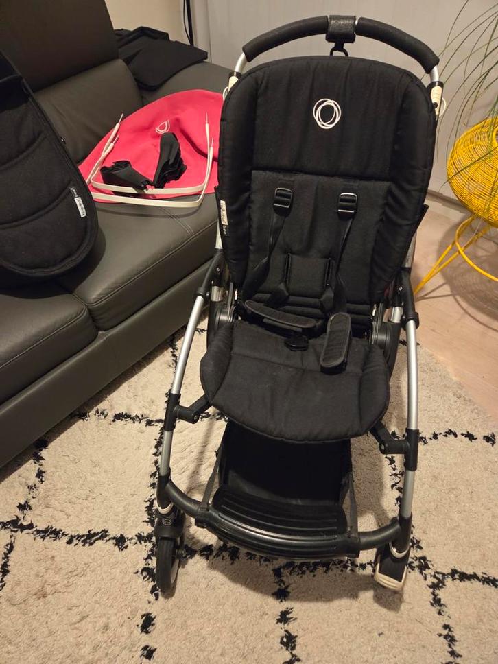 Bugaboo bee goede staat plooit compact toe, Kinderen en Baby's, Buggy's, Zonnekap, Ophalen