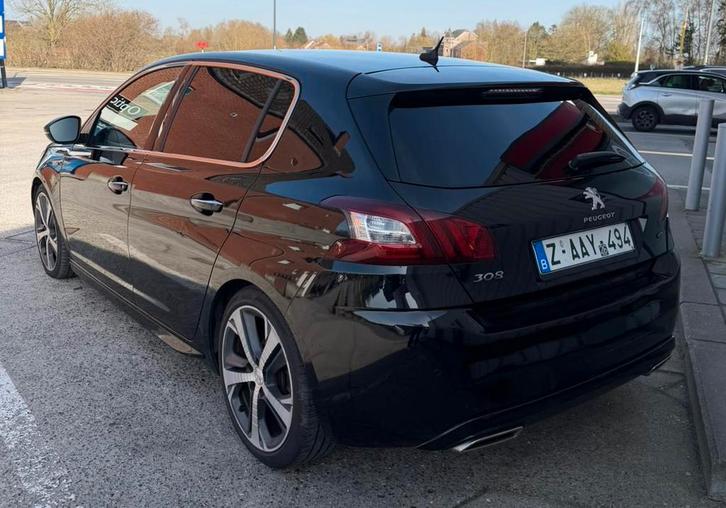 308 GT line 2L 180cv diesel 2015, Autos, Peugeot, Entreprise, Bluetooth, Diesel, Euro 6, Coupé, 5 portes, Automatique, Noir, Entretenue par le concessionnaire