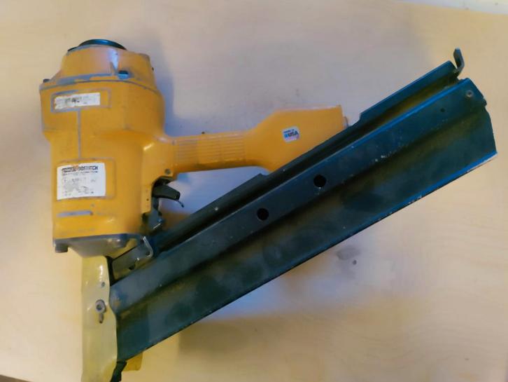 Machine à ongles 10 cm, Bricolage & Construction, Outillage | Outillage à main, Enlèvement