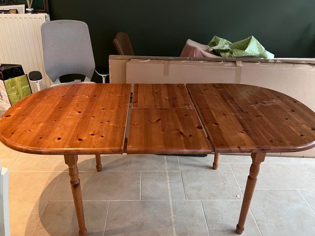 Table à manger en pin laqué, Maison & Meubles, 150 à 200 cm, Cinq personnes ou plus, Enlèvement, Utilisé