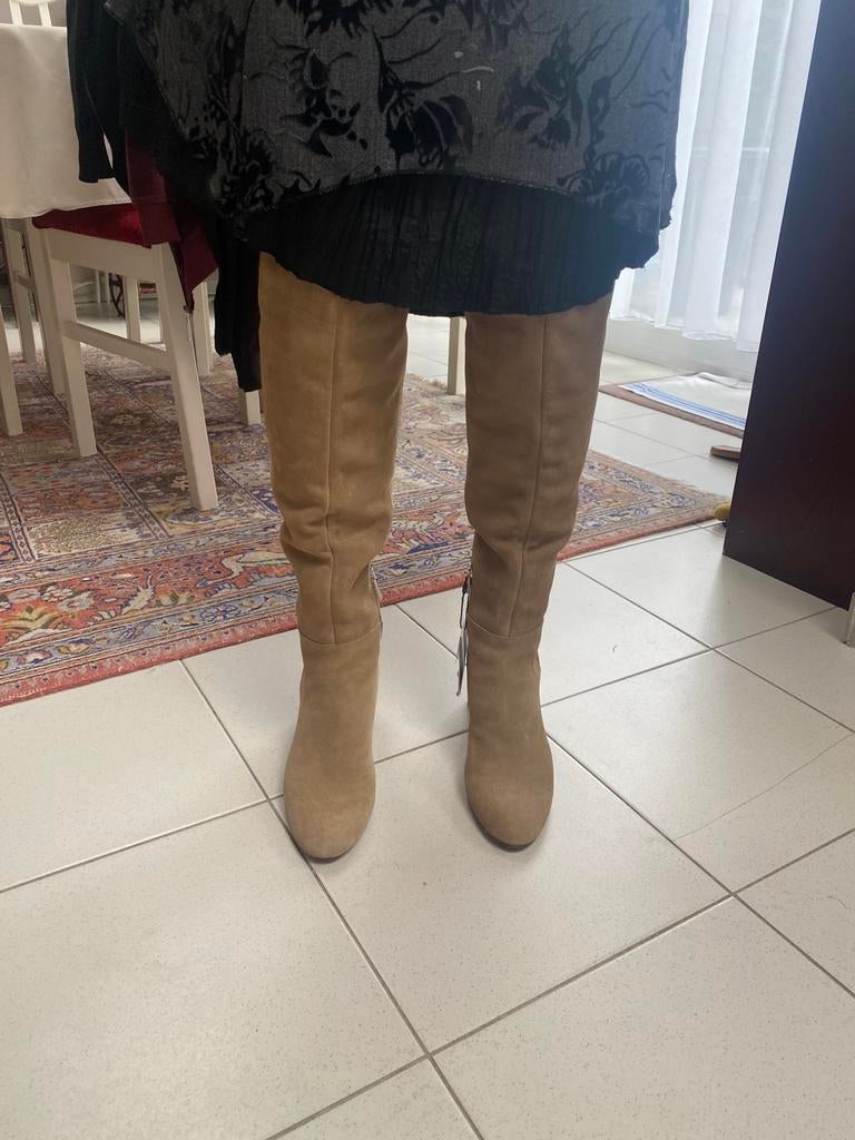Bottes hautes en daim, Neuf, Enlèvement ou Envoi, Beige, Bottes hautes