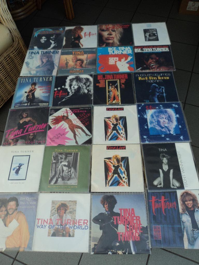 Tina Turner lot van 35 singles voor 50 euro!, Gebruikt, 7 inch, Ophalen of Verzenden, Fotohoes