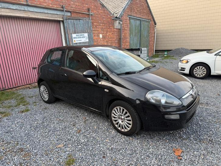 Fiat Punto 1.3 benzine 2011 euro5 175.000km met keuring, Auto's, Fiat, Particulier, Punto, Airbags, Airconditioning, Bluetooth