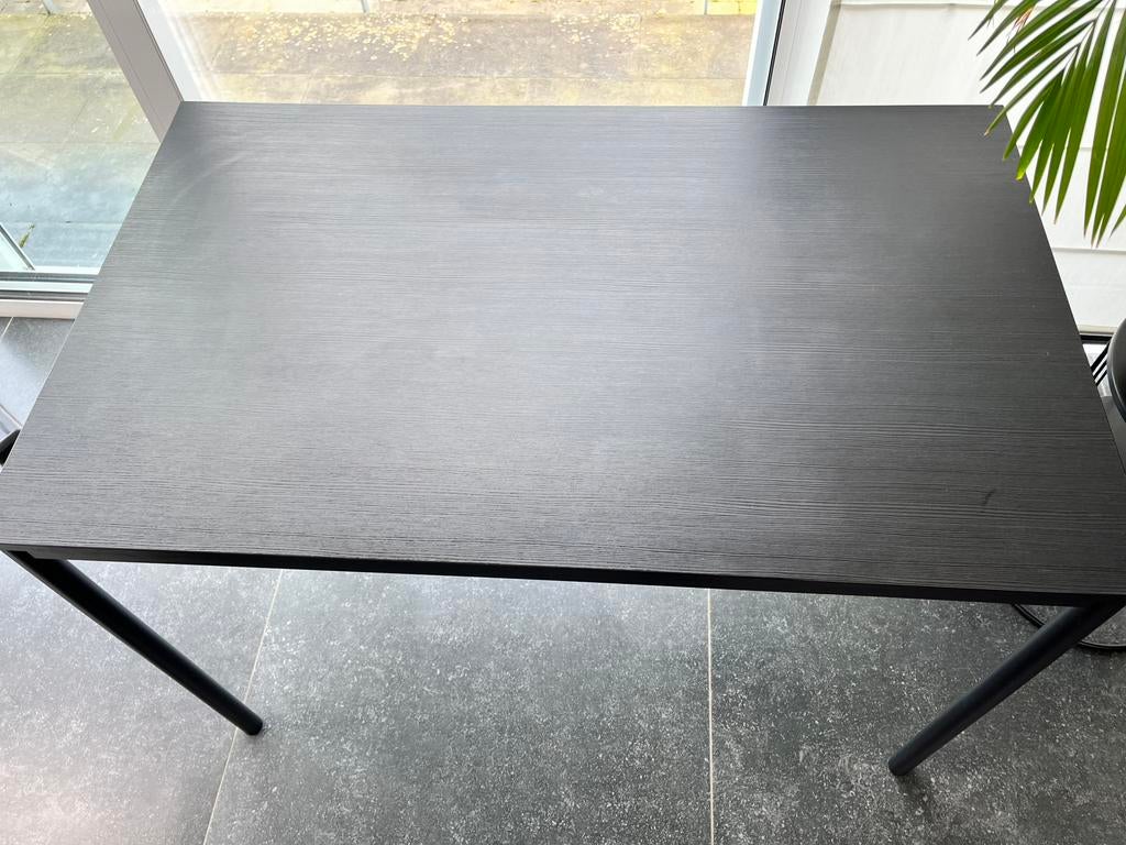 Ikea zwarte tafel, Huis en Inrichting, Ophalen, Zo goed als nieuw